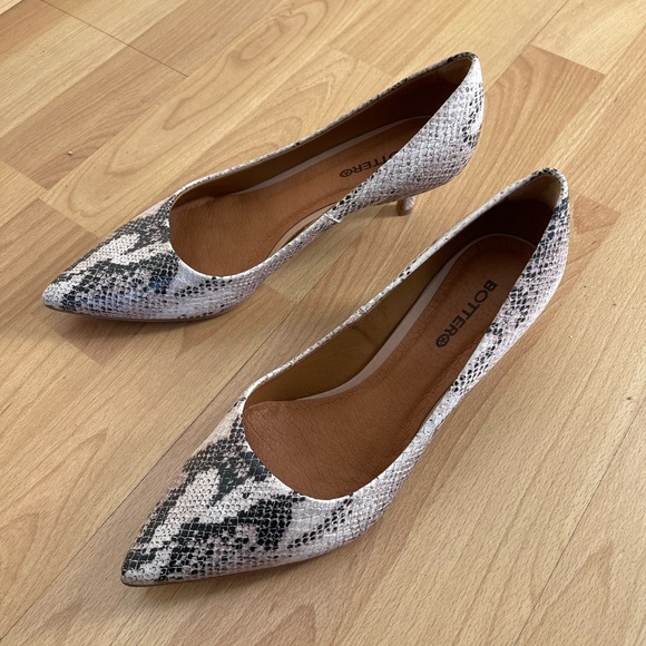 Kitten heel shoes - Picture 1 of 4